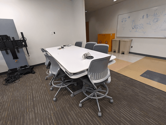 Powered Collab table, White