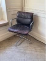 Task / conference chair