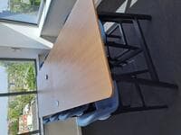 Poser table 