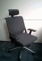 Swivel Chair With Adjustable Headrest